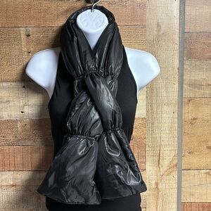 Apana puffer fleece reversible pull thru scarf quilted yoga